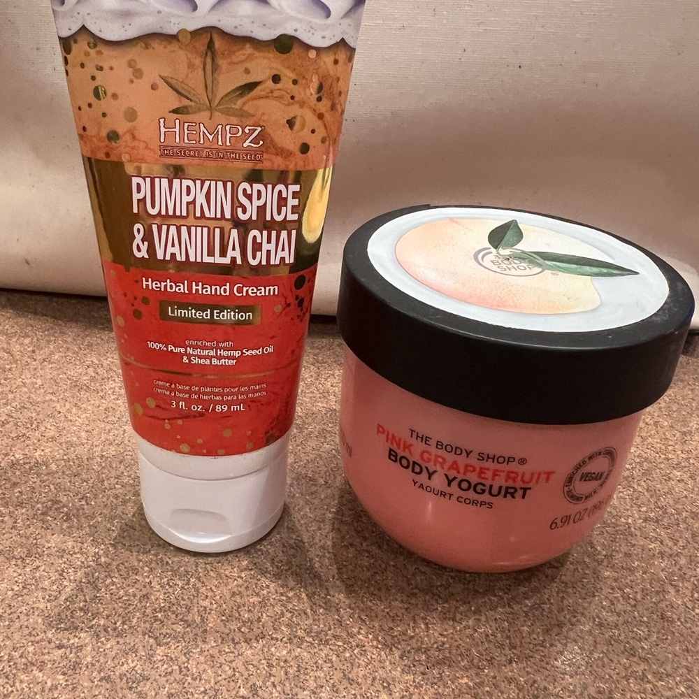 Hempz Pumpkin Spice Vanilla Chai Hand Cream +Bodyshop grapefruit lotion 3/4 full